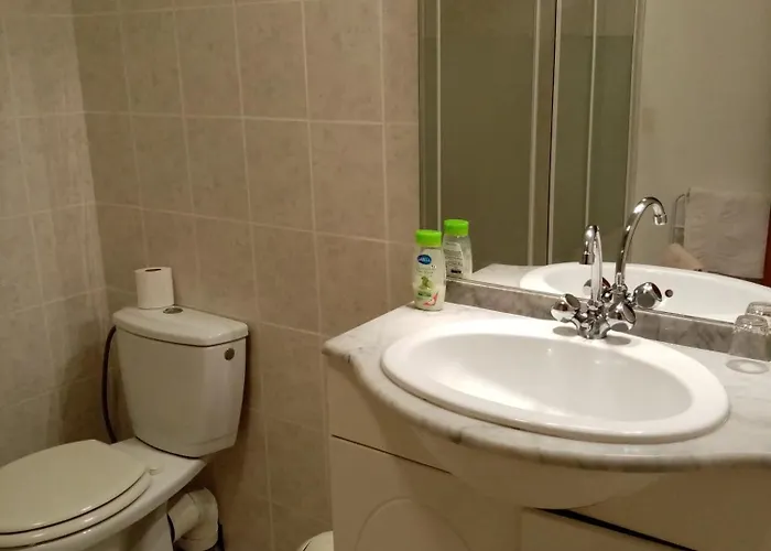 D'hotes D' En Jouti 3*